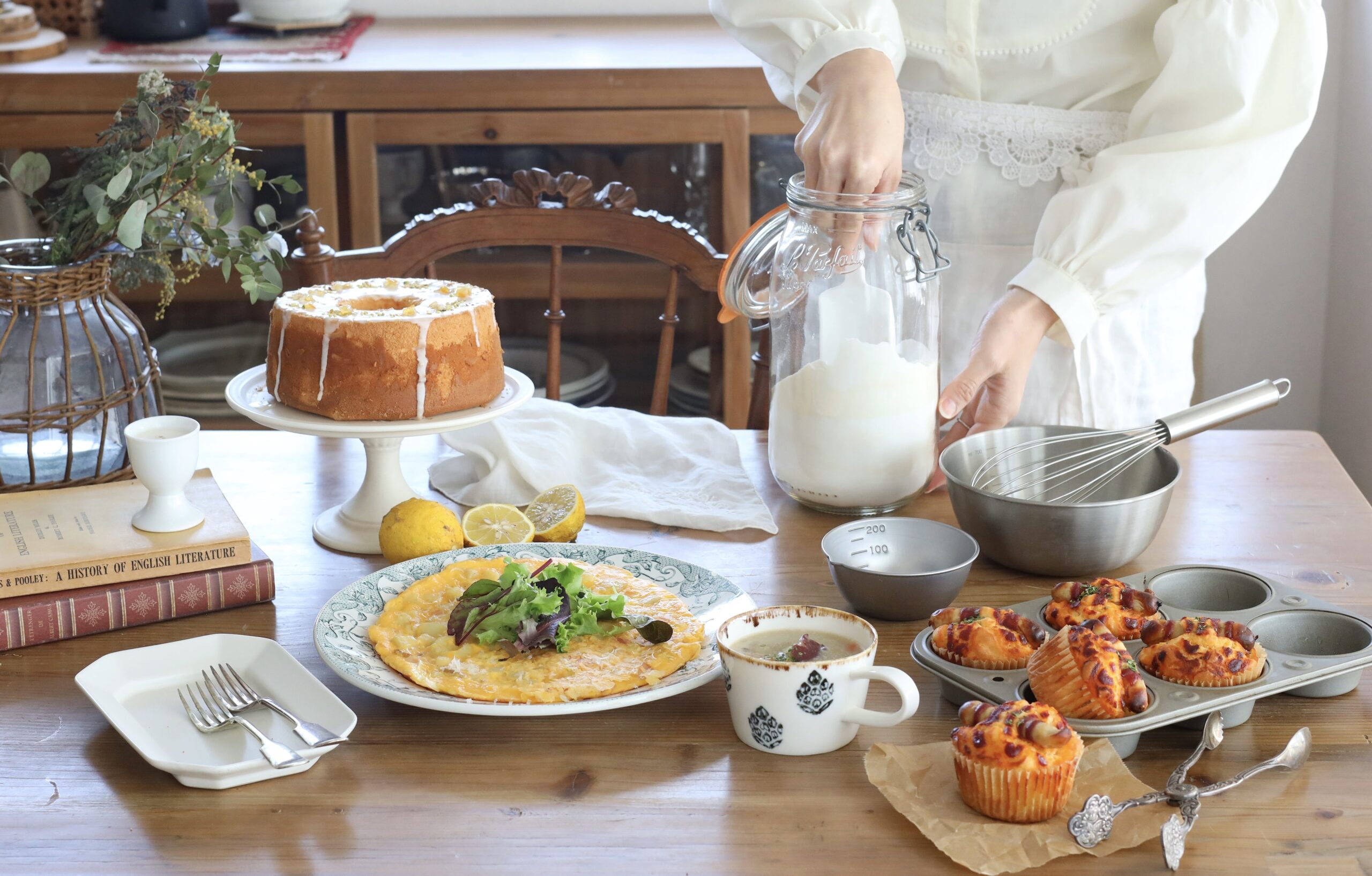 レシピには、作り方だけでは伝えきれない背景があります。なぜこのレシピを作ったのか。なぜ米粉を選ぶのか。暮らしの中で大切にしていることを、この場所で少しずつ綴っていきます。